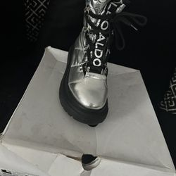 Aldo snow Boots Size 6 Women’s 20$