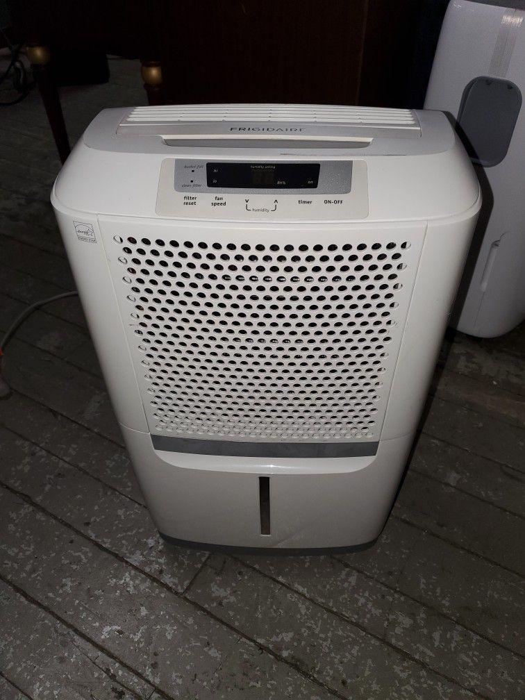 Frigidaire Dehumidifier 70-Pint Good For Basement And Wet Are