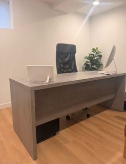 Dania Sten 71” Office Desk