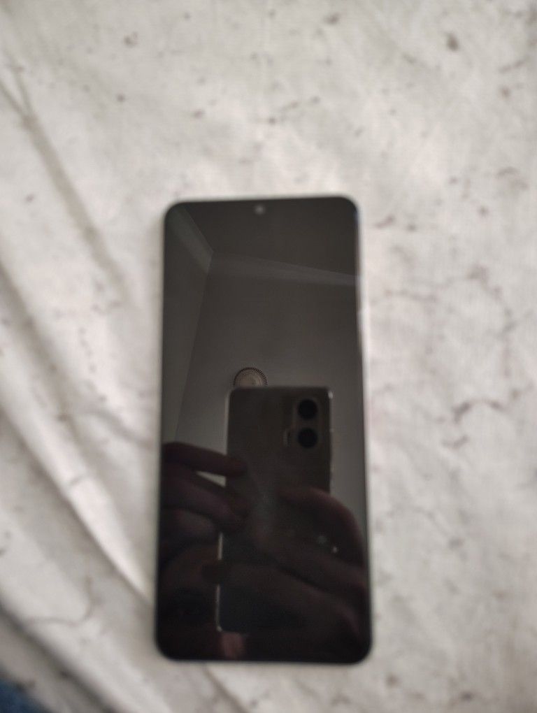 Like New Condition T-Mobile Revvl 7 5G 128GB