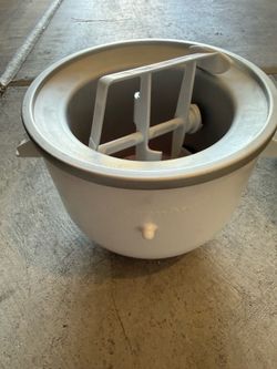 Kitchenaide Ice cream maker attachment