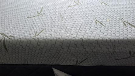 Full Mattress Box Spring and Metal Frame