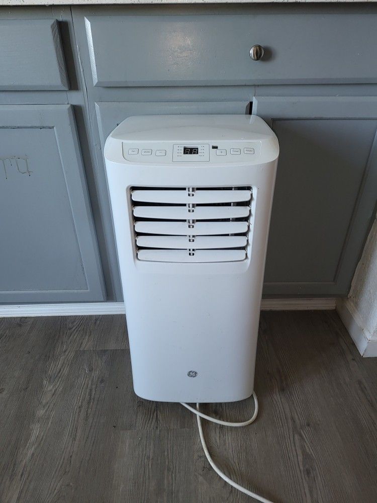 5,250 Btu Portable Ge Ac Unit for Sale in North Las Vegas, NV OfferUp