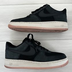 Nike AIR FORCE 1 '07 LX BLACK/BLACK-RED STARDUST NOIR/ROUGE GRAIN/NOIR Sz 11.5