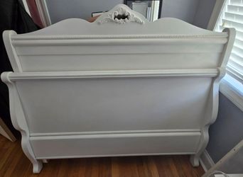Stanley Full Size  complete bed frame