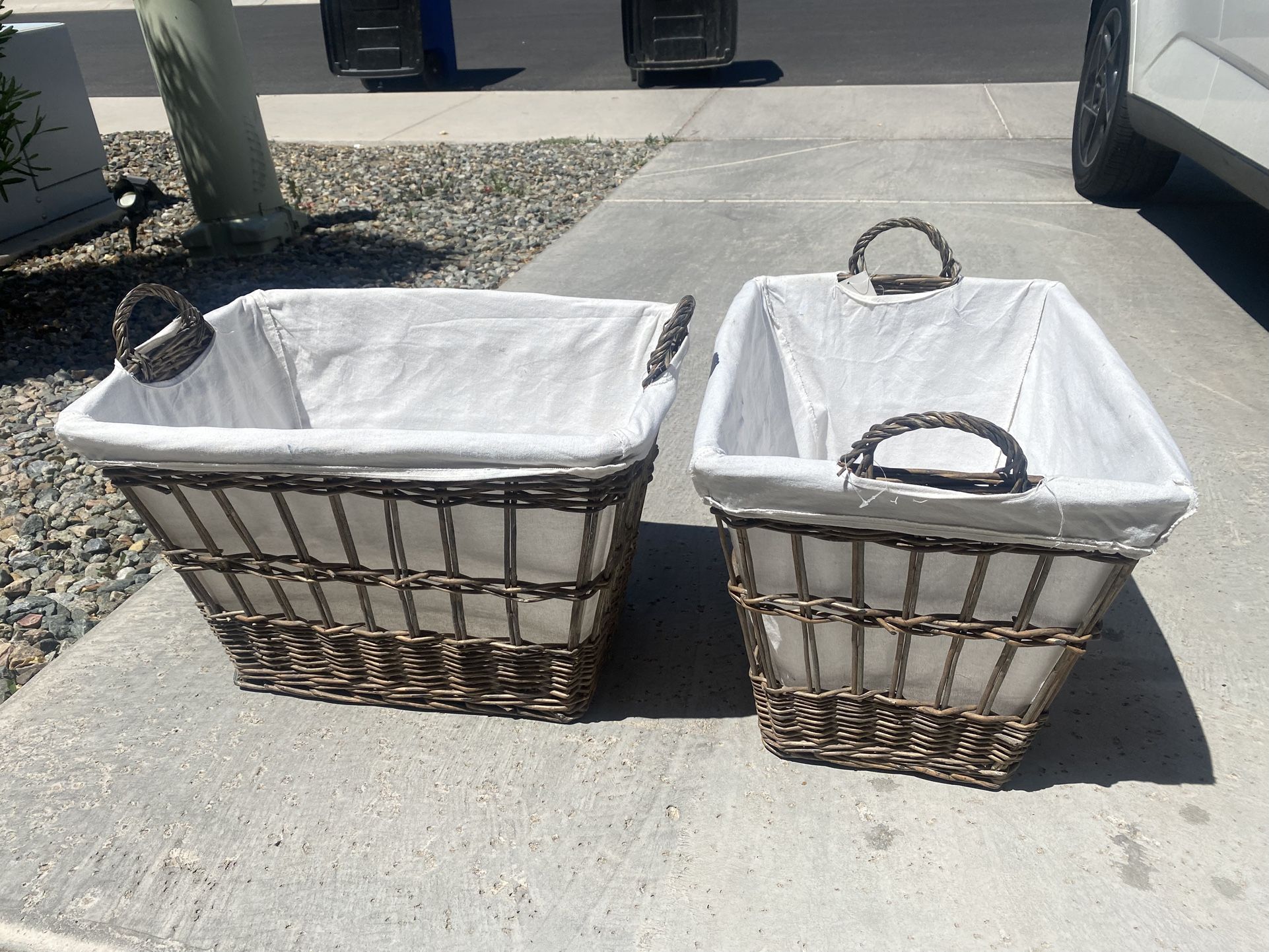 Straw Baskets With A Clothe Cover