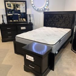 Bedrom Set Queen And King Size. Ask For Price 