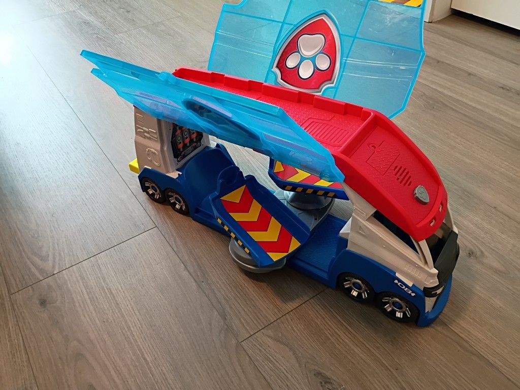 Paw Patrol Bus