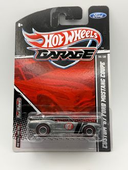 Hot Wheels Garage Custom 67 Ford Mustang Coupe Real Riders