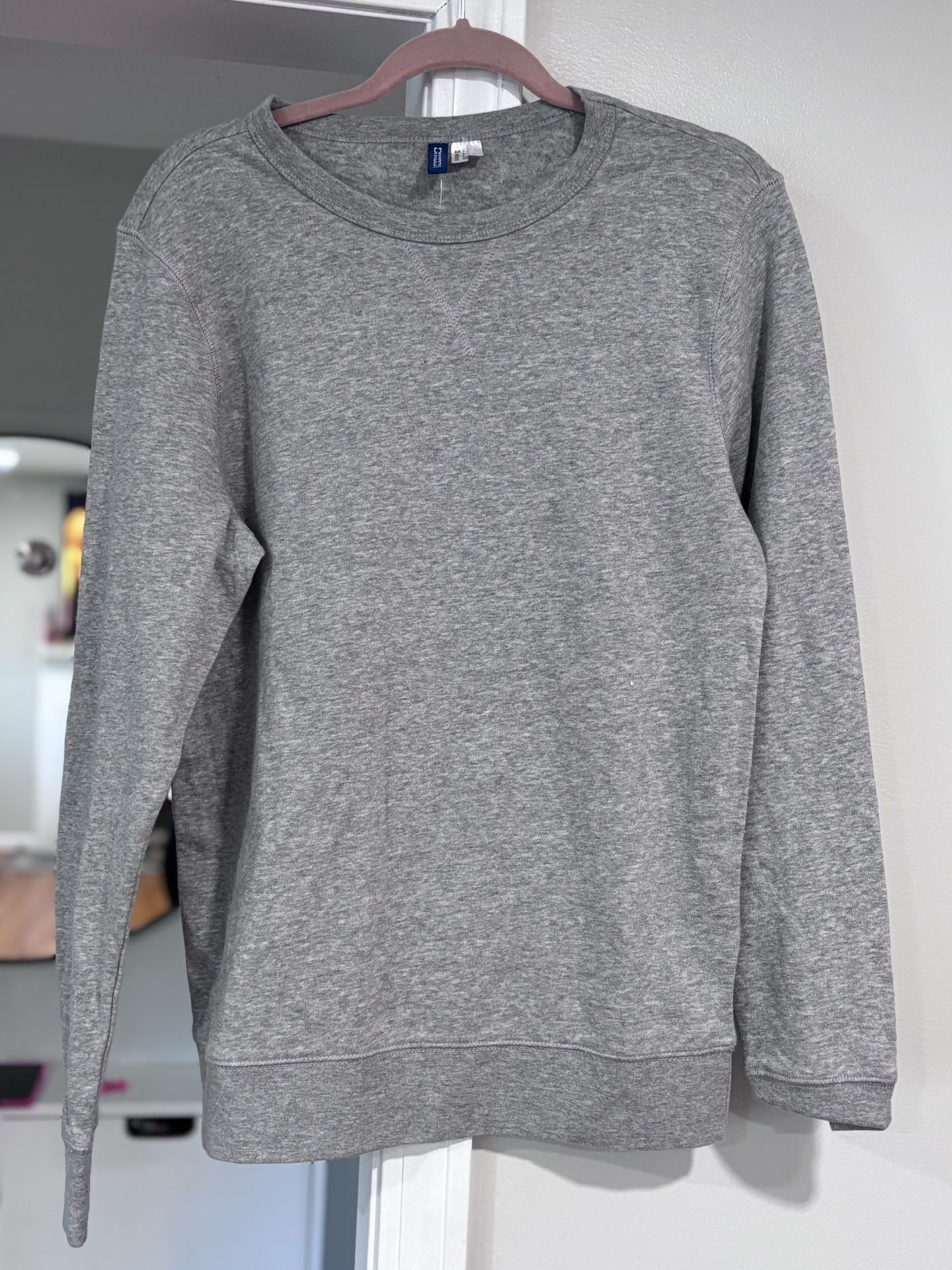 DIVIDED By H&M Gray Sweater