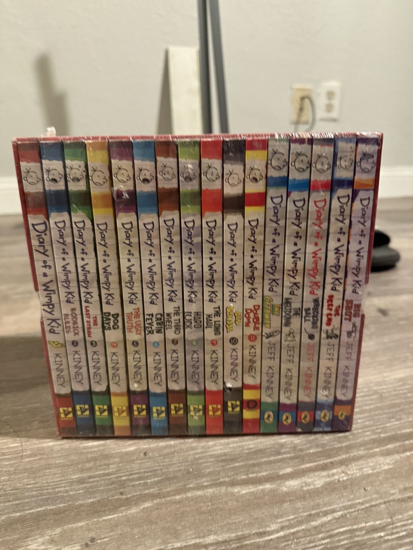 diary of a wimpy kid books 