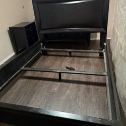 Queen Bedroom Set 