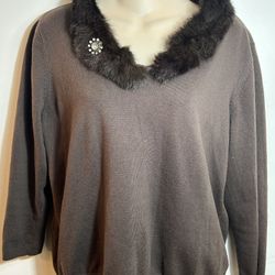 Women's sweater Size L. $20.