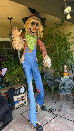 Life-Size Animated Halloween Scarecrow Decoration