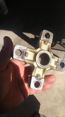 Yamaha Blaster 200 wheel hub