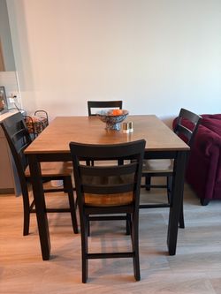 Ashley’s Furniture Gesthaven Counter Height Dining table and 4 Bar Stools