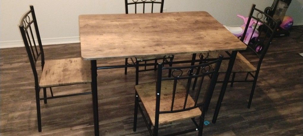 Table And Chairs Set