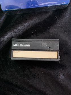 Liftmaster garage door opener (B)