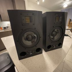 A7X7 Powered Studio Monitors (pair) For Sale! Mint / New Condition Excellent Price! One Speaker Alone Is Valued At $700, It’s A Great Deal!