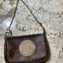 Louis Vuitton LV Accessories Pouch AR1009 Mini Pochette Accessoires 