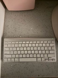 Apple Magic Keyboard Bluetooth