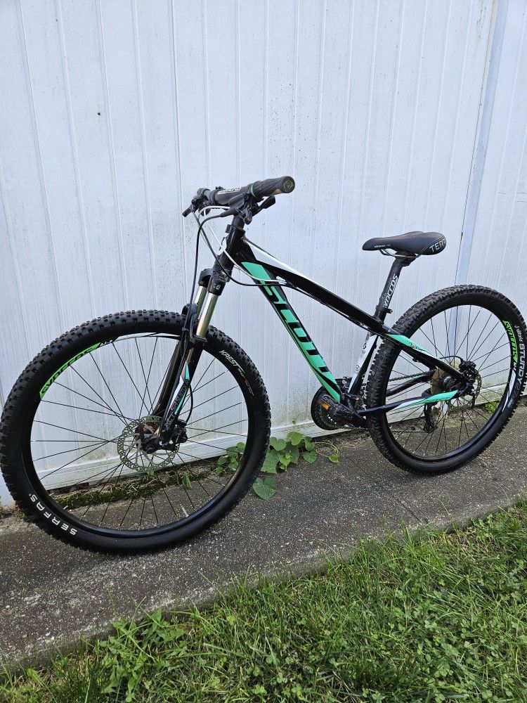 Scott Aspect 750 Mountain Bike
