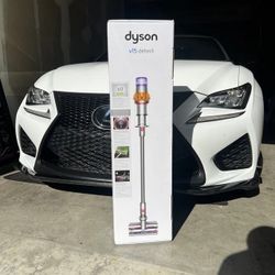 Dyson-V15-Detect-Vacuum-Cleaner..