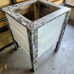 Distressed Raised Planter 