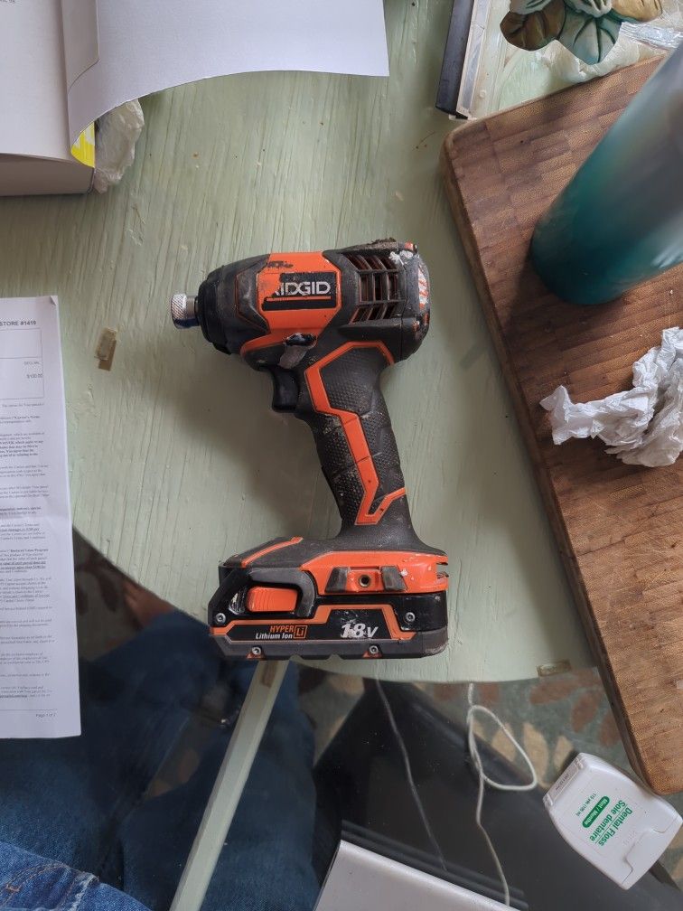 Rigid impact wrench with 18v battery 