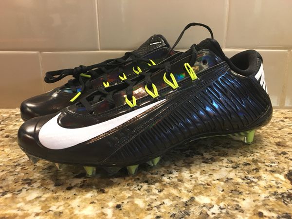 black and white vapor cleats