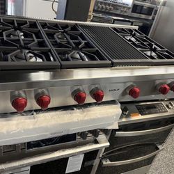Wolf 48 Inch Gas RangeTop Stainless Steel + 6 Burners 