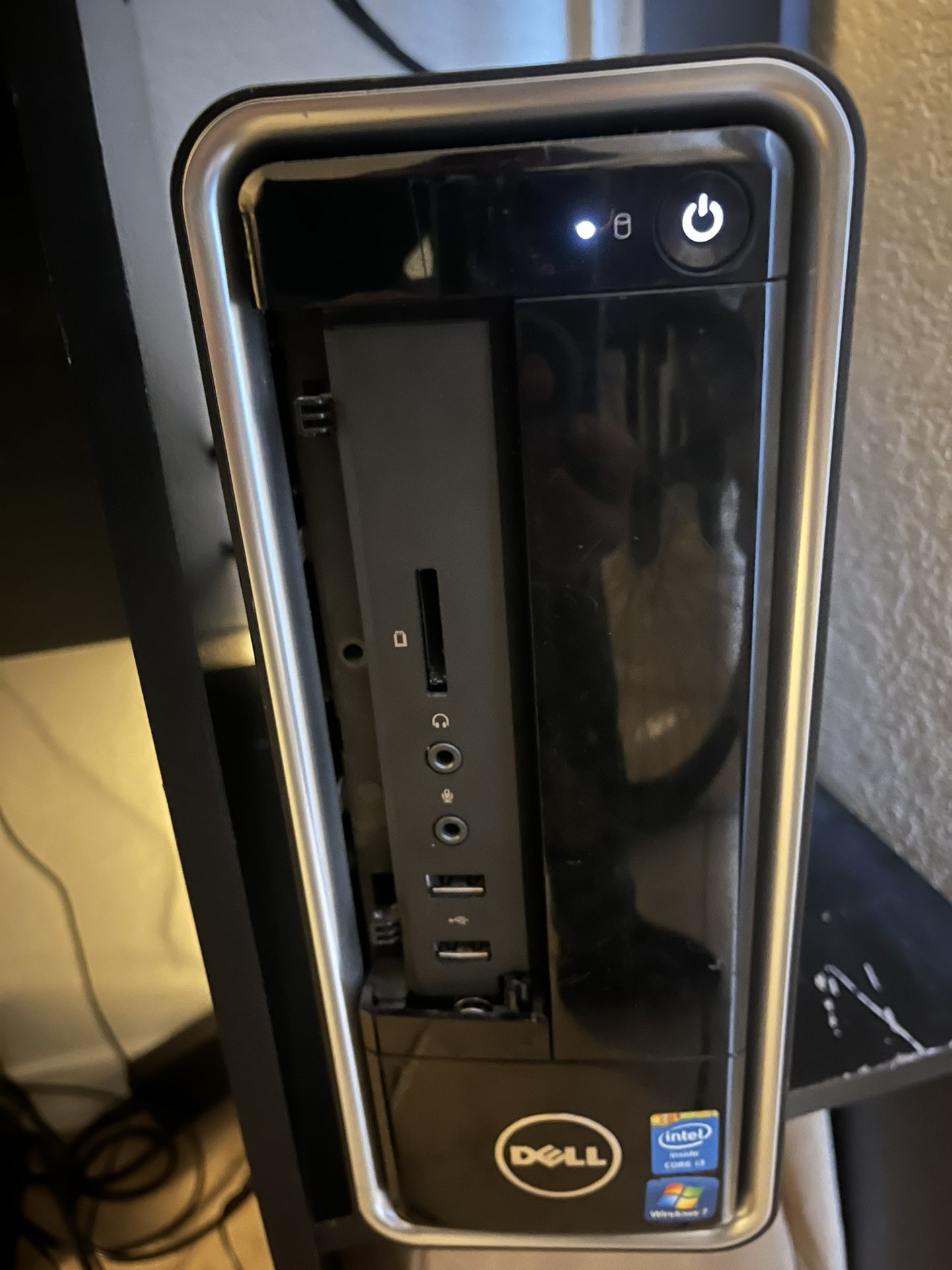 Dell Inspiron 3647 Desktop Computer 