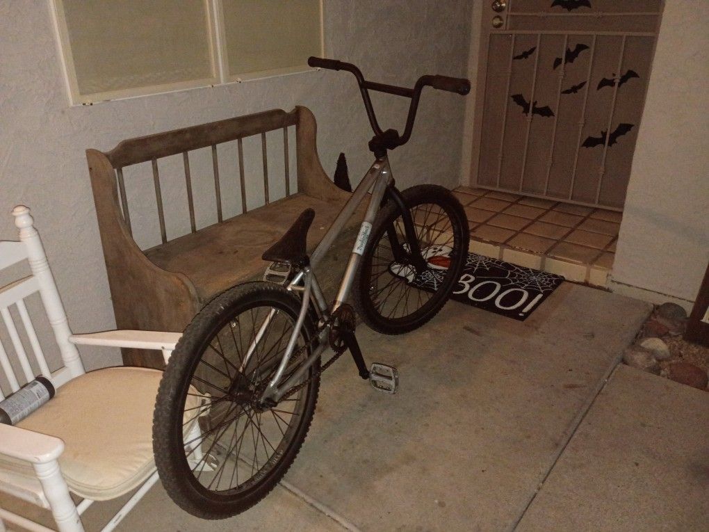 DiamondBack Lucky #7 24 inch BMX Bike