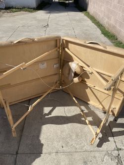 Earthlite Massage Table