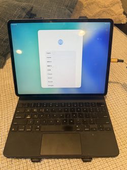 Apple iPad Pro 3rd Gen 12.9” 512 GB Cellular with Smart Keyboard
