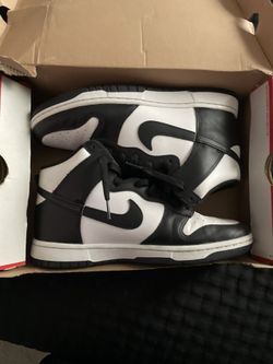 Nike Panda Dunks