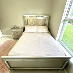 City Furniture Light Up Bed Frame and Night Stand For Sale 