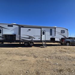 2022 Sabre- forest river 38dbq