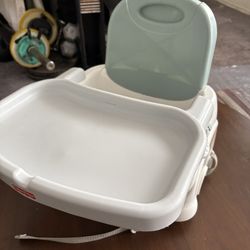 Fisher-Price Booster Seat / Portable High Chair