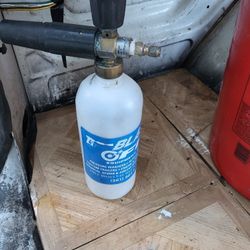 Soap sprayer