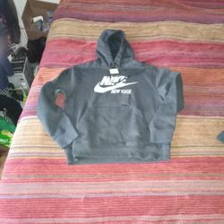 Nike Hoodie "New York" Sizes Small & Medium Brand New