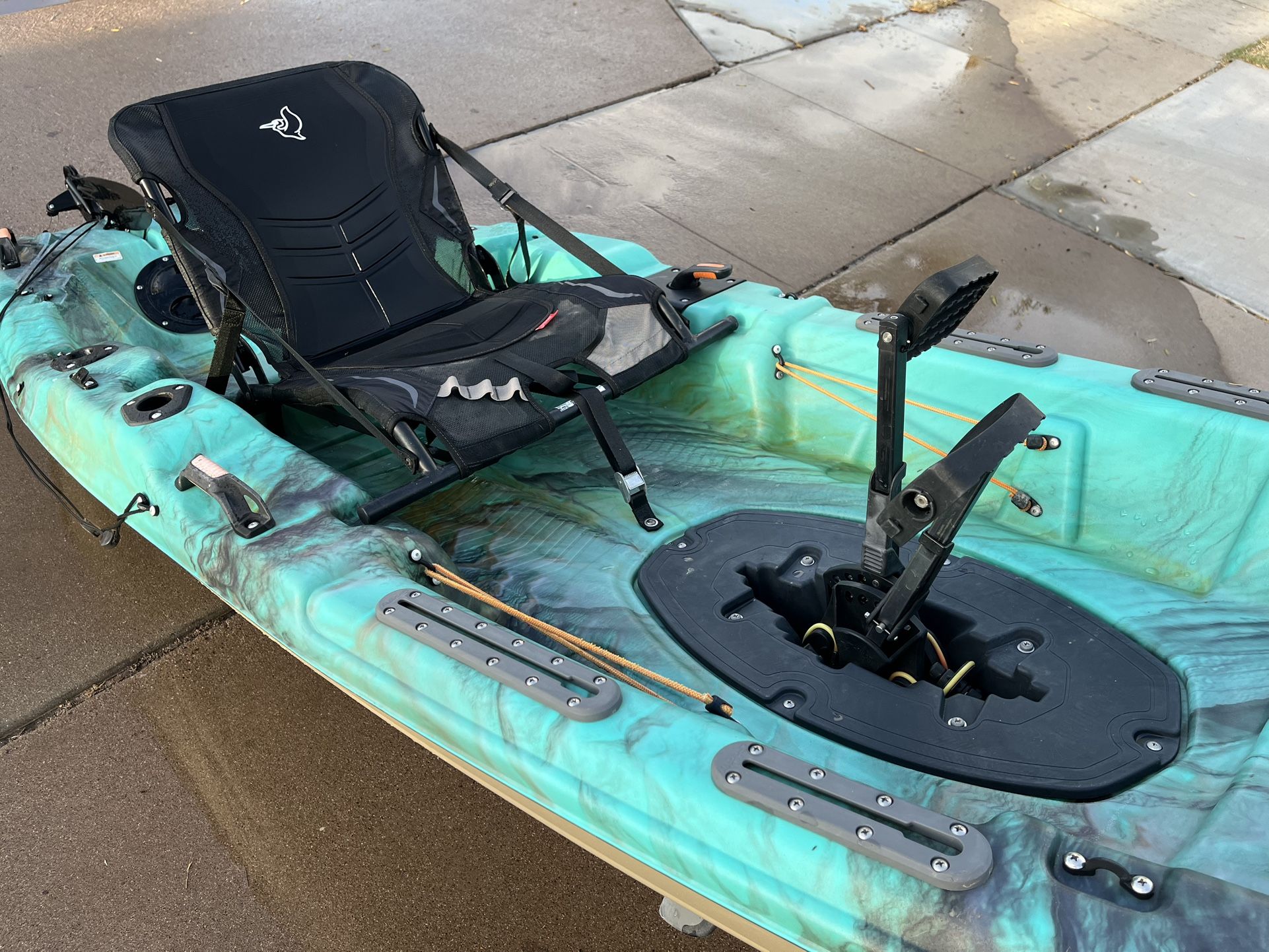 Pelican Catch 110 HDII Fishing Pedal Kayak