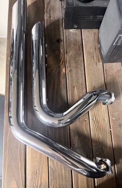 18 Harley Soft Tail Deluxe M8 Vance and Hines chrome exhaust