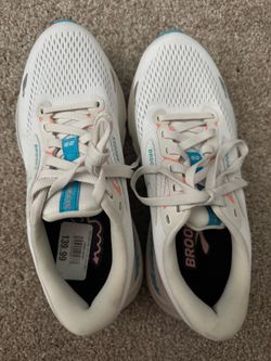 New Women’s Brooks Adrenaline GTS 23 W6.5
