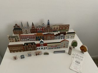 Vintage Cats Meow Village And Misc Accessories - Lot