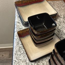 Dishware Set