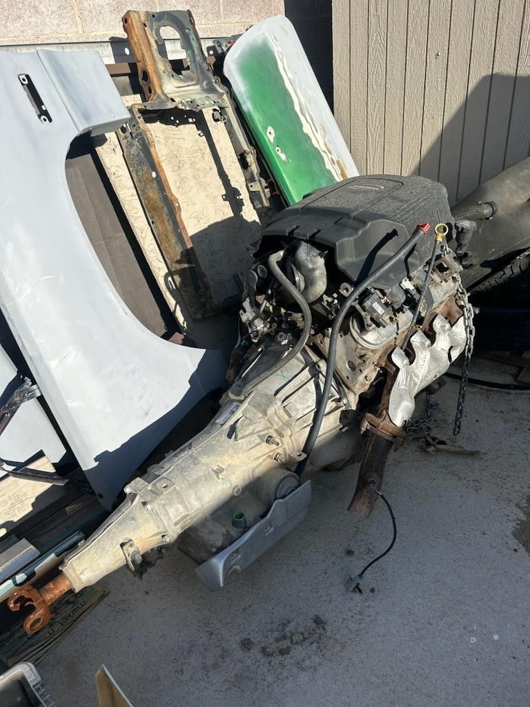 5.3 L LS Vortec Engine and 4l60e 2wd Transmission for Sale in Las Vegas