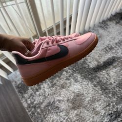 Nike Tennis Shoes Sz 9.5