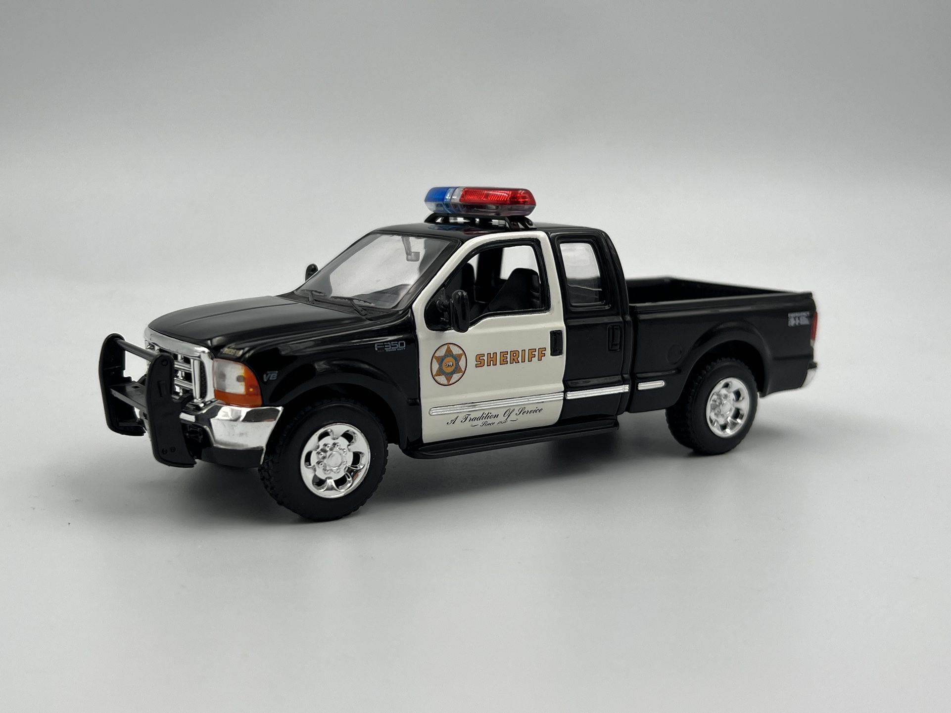 1/24 Los Angeles County Sheriff Ford F-250 Custom Diecast
