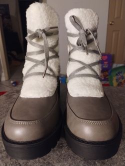Woman's Boots
